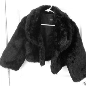 Cropped faux fur jacket